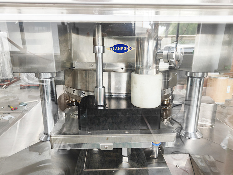 Macchina rotativa a doppio strato ZPW31 per compresse a pillola 60000 pezzi/ora con 2 alimentatori forzati