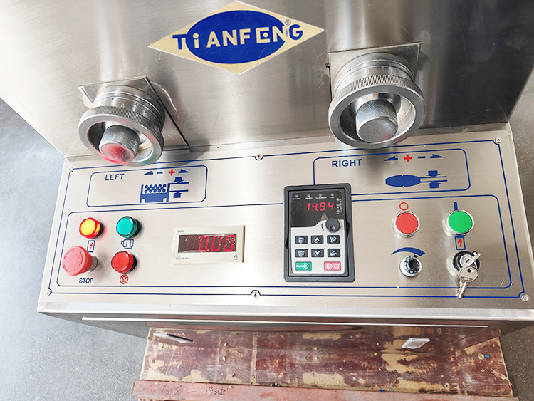 Alta efficienza macchina automatica rotante per compresse fino a 25 mm di diametro per pillole