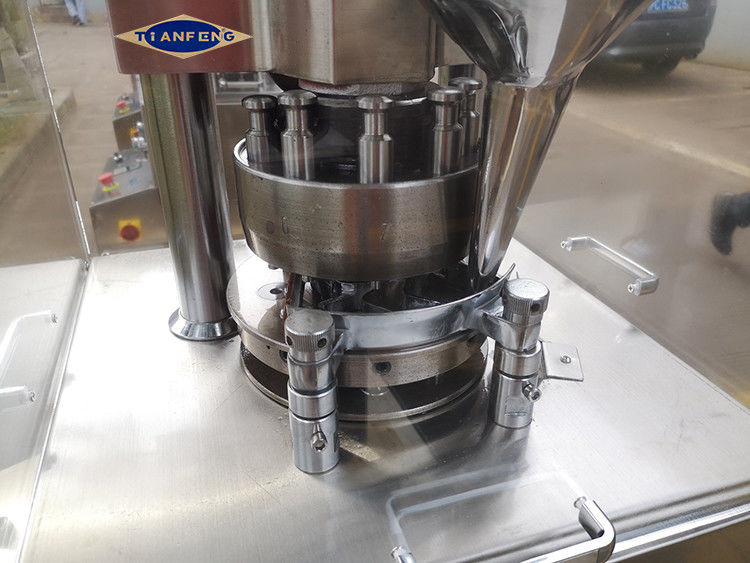 ZP7 Multi-Station Rotary Tablet Press Machine per 12600 compresse/ora con profondità di riempimento di 15 mm