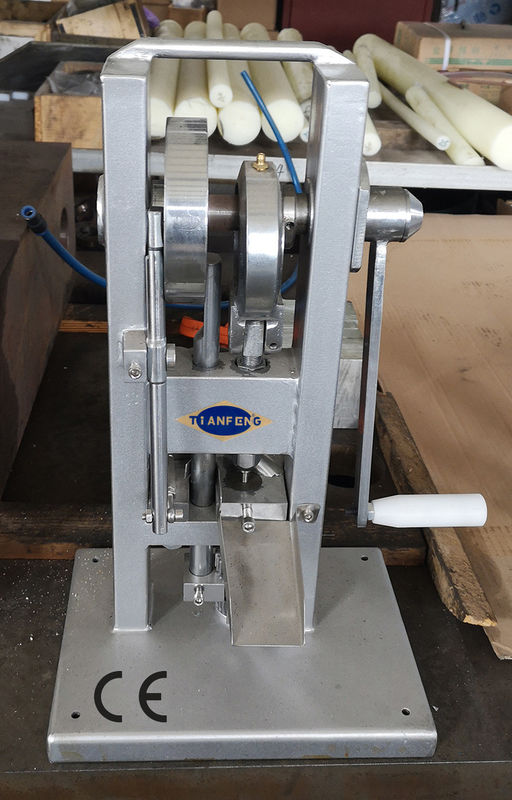 Tipo singola macchina 12mm 2000pcs/H della mano della stampa della compressa della perforazione del laboratorio manuale