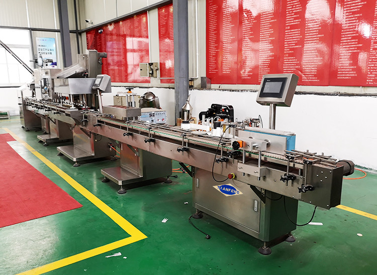 capsula della compressa della pillola che conta la linea di produzione d'imballaggio imbottigliante del legame 40-120 bottiglie al minuto