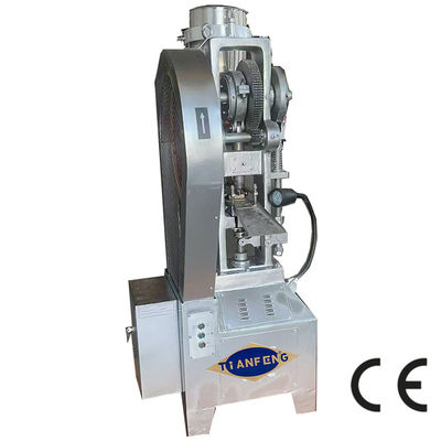 Macchina per la stampa di compresse a singolo strato con capacità di 2800 pezzi all' ora